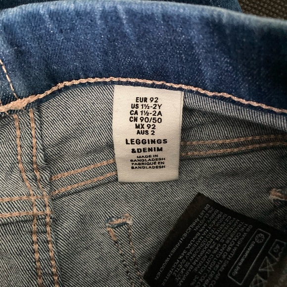 18-2y H & M Jeans Straight Leg - Picture 3 of 3